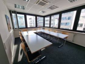 Kurzfristig verfügbare Konferenz- / Meetingräume