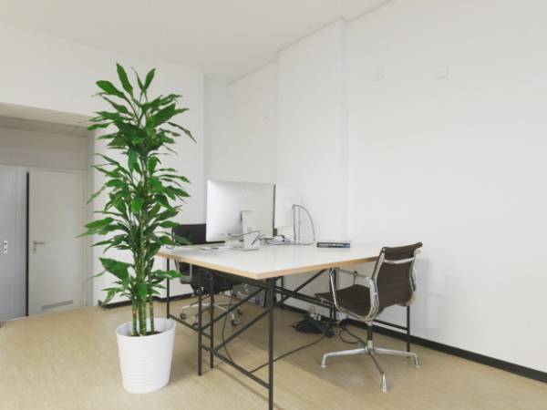 Schreibtischplatz in Berlin (Friedrichshain) – Arbeitsplätze in Berlin Friedrichshain / — Bild 2