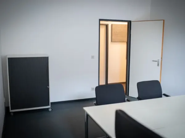 Abschließbares Büro in Köln (Sülz) – Helle und gut geschnittene Büroräume in Sülz mit Top Anbindung — Bild 5