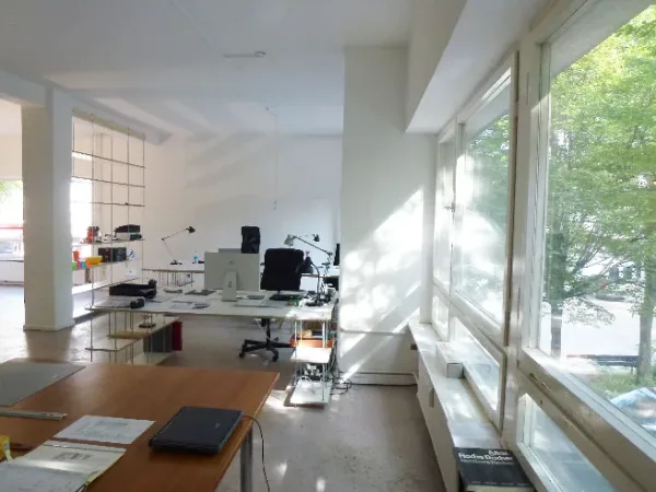 Schreibtischplatz in Berlin (Moabit) – Helle Loft-Bürogemeinschaft für Kreative in Berlin-Moabit — Bild 2