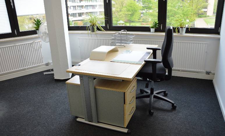 Schreibtisch im 2er-Büro