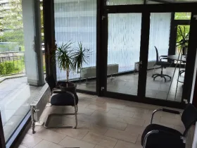 Produktive Bürogemeinschaft mit flexiblen Arbeitsplätzen in Köln-Porz