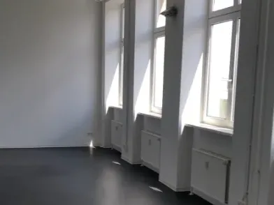 Bürofläche in Berlin (Neukölln) – Moderne Bürofläche in attraktiver Bürogemeinschaft in Berlin-Neukölln — Bild 1