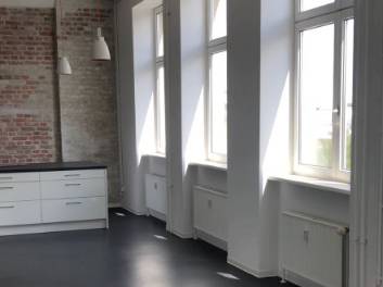 Moderne Bürofläche mit Wasserblick in Berlin Neukölln — Bild 4