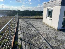 Eigenes Büro oder Arbeitsplatz mit Zugang zur Dachterrasse