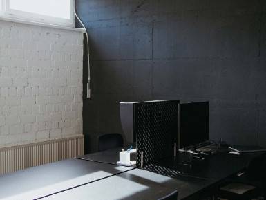 Kreative Bürogemeinschaft in ehemaliger Werkstatt in — Bild 6