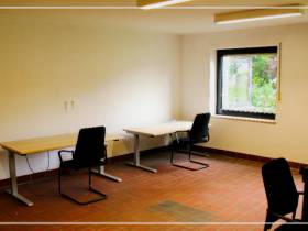 Coworking-Space / Schreibtisch in Coworking Gemeinschaft