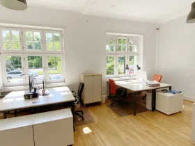 Kreative Bürogemeinschaft im Altbau in Düsseldorf-Pempelfort