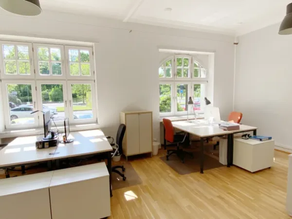 Schreibtischplatz in Düsseldorf (Pempelfort) – Kreative Bürogemeinschaft im Altbau in Düsseldorf-Pempelfort — Bild 3
