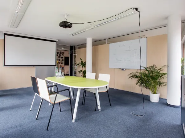 Abschließbares Büro in München (Maxvorstadt) – Offene Bürogemeinschaft mit hellen Räumen in München-Maxvorstadt — Bild 6