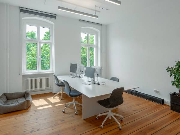 Lichtdurchflutete & nachhaltige Bürogemeinschaft in Berlin-Moabit — Bild 8