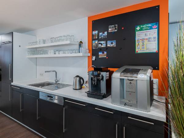 Helle, moderne Bürogemeinschaft in Berlin-Adlershof — Bild 2