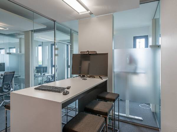 Helle, moderne Bürogemeinschaft in Berlin-Adlershof — Bild 8