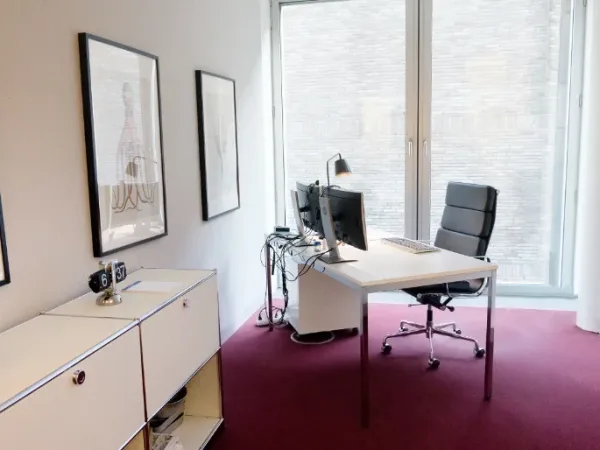 Abschließbares Büro in Hamburg (Altstadt) – Helle Bürogemeinschaft an der Binnenalster in Hamburg-Altstadt — Bild 7