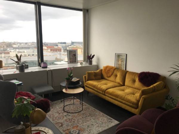 Abschließbares Büro in Berlin (Mitte) – Moderne Bürogemeinschaft mit atemberaubendem Dachblick in Berlin-Mitte — Bild 1