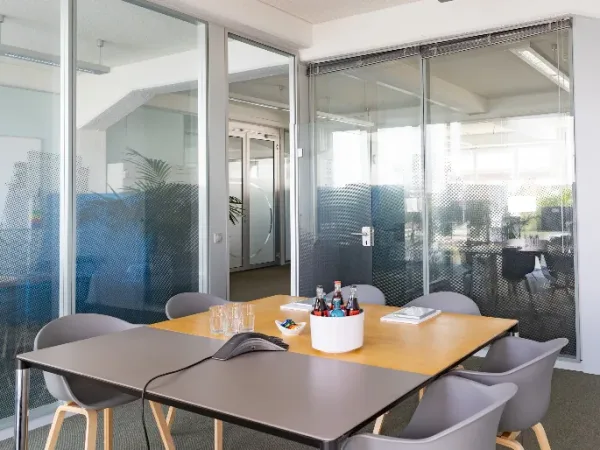 Bürofläche in Düsseldorf (Unterbilk) – Moderne Bürofläche im Medienhafen in Düsseldorf-Unterbilk — Bild 1