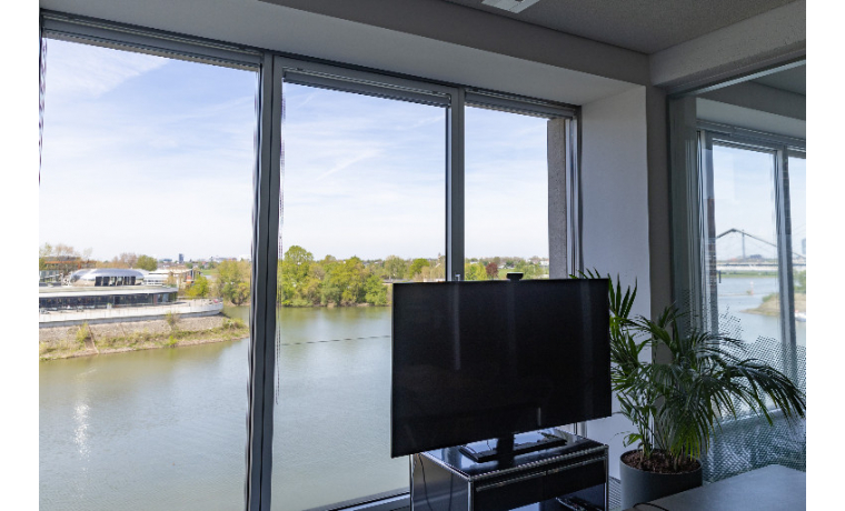 Arbeitsplatz Kaistraße Düsseldorf Hafen