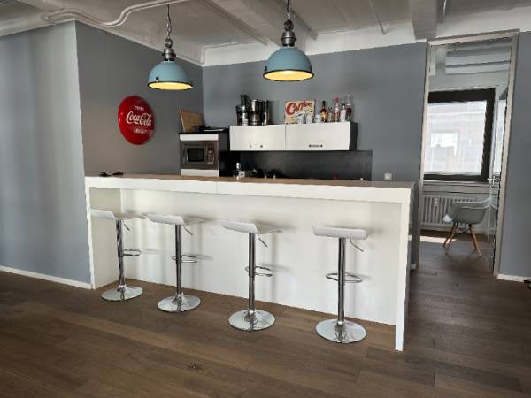 Abschließbares Büro in Köln (Altstadt-Nord) – Möblierte Bürofläche (Shared Office) zu vermieten – 150qm, 3 Tage pro Woche — Bild 3