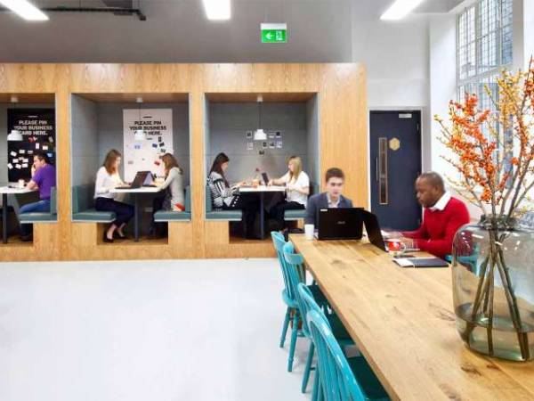 Abschließbares Büro in Hamburg (Altstadt) – Innovative Büros & Coworking Spaces in Hamburg Altstadt — Bild 1