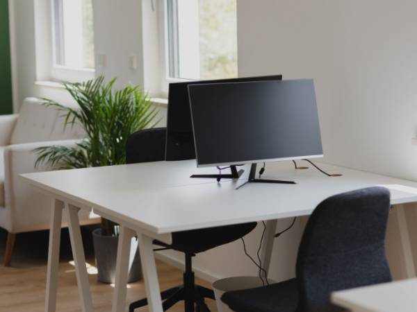 Lichtdurchflutetes Büro und Coworking in Unterschleißheim — Bild 3