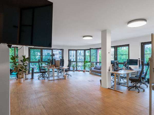 Bürofläche in Berlin (Kreuzberg) – Moderne Bürofläche mit großer Fensterfront in Berlin-Kreuzberg — Bild 7