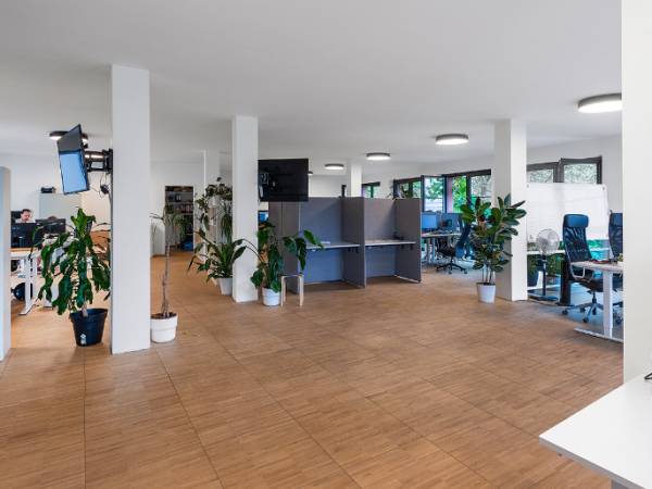 Bürofläche in Berlin (Kreuzberg) – Moderne Bürofläche mit großer Fensterfront in Berlin-Kreuzberg — Bild 8