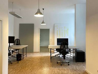 Schreibtischplatz in München (Au-Haidhausen) – Helle Ladenbüro-Bürogemeinschaft in München Au-Haidhausen — Bild 3