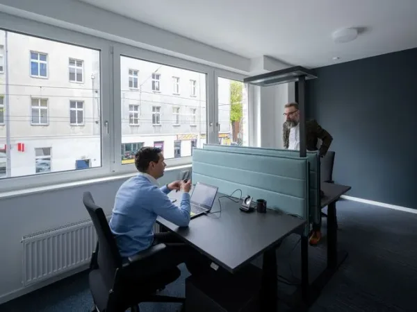 Abschließbares Büro in Berlin (Weißensee) – Modern ausgestattete Private Offices und Coworking in Berlin-Weißensee — Bild 4