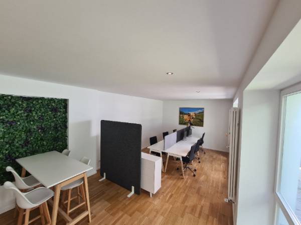 Ruhiger und heller Büroraum in Bürogemeinschaft in München Maxvorstadt — Bild 1