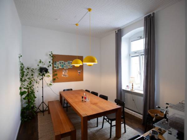 Kreative Bürogemeinschaft in historischer Villa in Karlsruhe — Bild 3