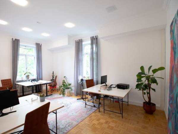 Kreative Bürogemeinschaft in historischer Villa in Karlsruhe — Bild 2