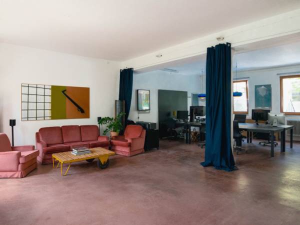 Schreibtischplatz in München (Sendling) – Kreative Bürogemeinschaft mit Fotostudio in München-Sendling — Bild 3