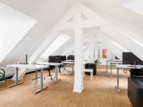 Eigenes Stockwerk im Gründerzeit Rückgebäude