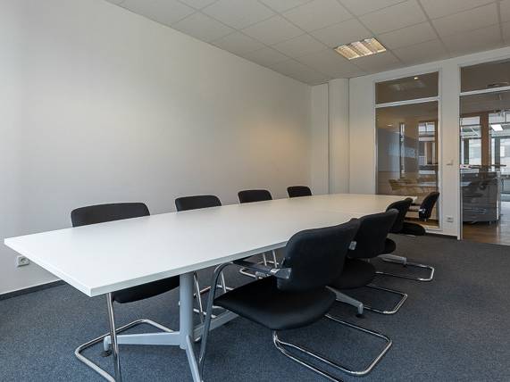 Abschließbares Büro in Hamburg (Altstadt) – Heller Büroraum in Bürogemeinschaft in Hamburg-Altstadt — Bild 6