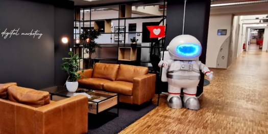 Inspirierenden Coworking-Space am Neumarkt mieten