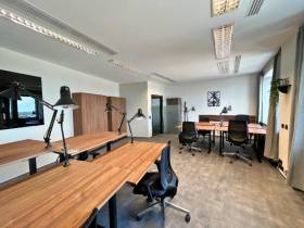 privates, voll ausgestattetes Büro in Leipzig - Etage 16 City-Hochhaus