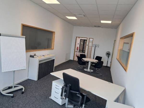 Stylische flexible Büros im Business-Center in Neutraubling — Bild 6