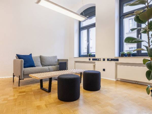 Stilvolle Bürogemeinschaft im Barockviertel in Dresden-Innere Neustadt — Bild 4