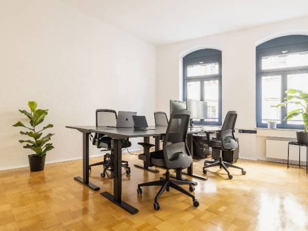 Stilvolle Bürogemeinschaft im Barockviertel in Dresden-Innere Neustadt — Bild 1