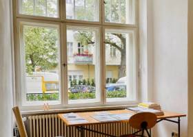 Schreibtischplatz A