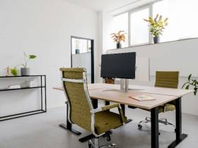 Abgeschlossenes Büro im Coworking Space