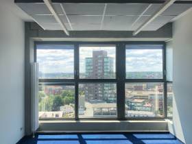 Panoramabüro im Harburger Silo – Stil, Service & Skylineblick