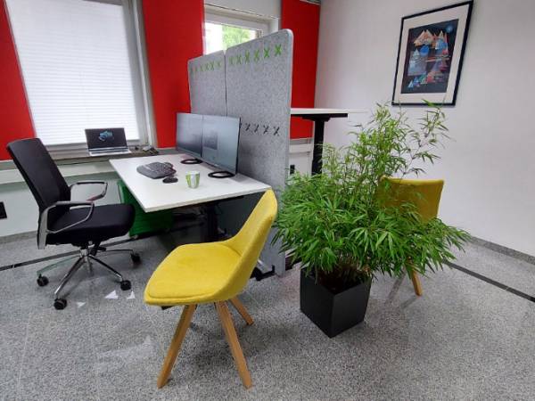 Moderner Arbeitsplatz in zentraler Bürogemeinschaft Iserlohn — Bild 1