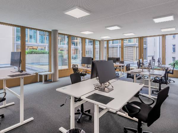 Lichtdurchflutete Büroflächen mit flexibler Gestaltung in Berlin-Mitte — Bild 3