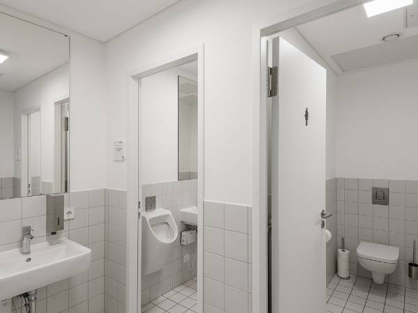Lichtdurchflutete Büroflächen mit flexibler Gestaltung in Berlin-Mitte — Bild 6