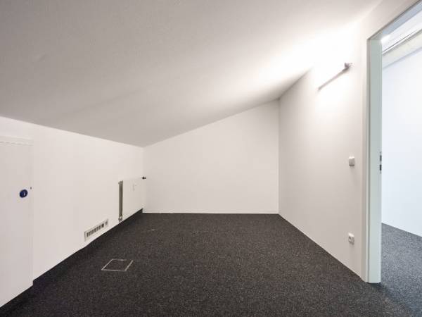 Strategisch gut gelegene Büroräume — Bild 3