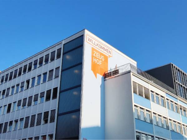 Abschließbares Büro in Berlin (Kreuzberg) – Kreative Bürogemeinschaft mit Spreeblick in Berlin-Kreuzberg — Bild 1