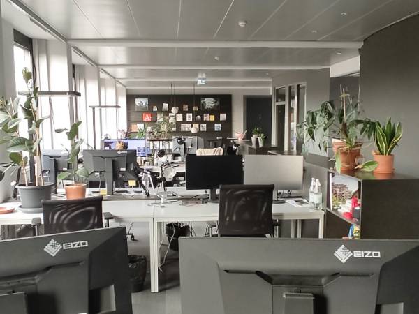 Abschließbares Büro in Berlin (Kreuzberg) – Kreative Bürogemeinschaft mit Spreeblick in Berlin-Kreuzberg — Bild 4