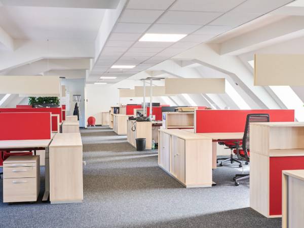 Zentrale Büroräume in Flughafennähe — Bild 3