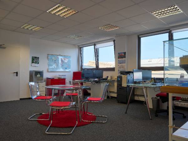 Schöne Büroflächen mit Teeküche und 24/7 Zugang in Düsseldorf — Bild 4